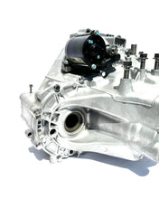 Load image into Gallery viewer, B Series B16 B18 B20 Transmission Housing Bolt Package
