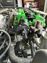 Load image into Gallery viewer, Distributor 12mm Bolts
